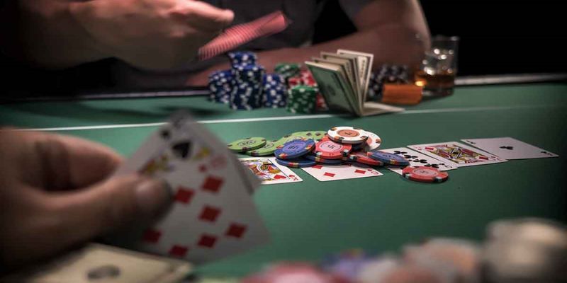 Poker là tựa game bài thử thách trí tuệ người chơi